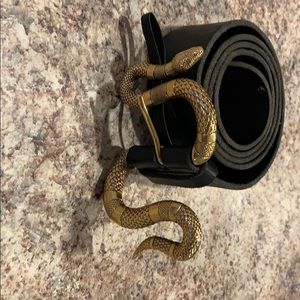 Gucci leather belt with snake buckle